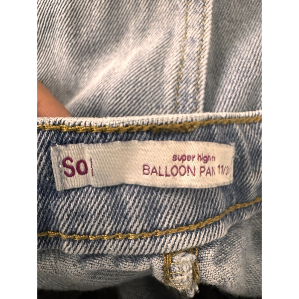 SO Women's Super High Rise Balloon Leg Blue Denim Jeans Size 11/30W - Picture 3 of 8